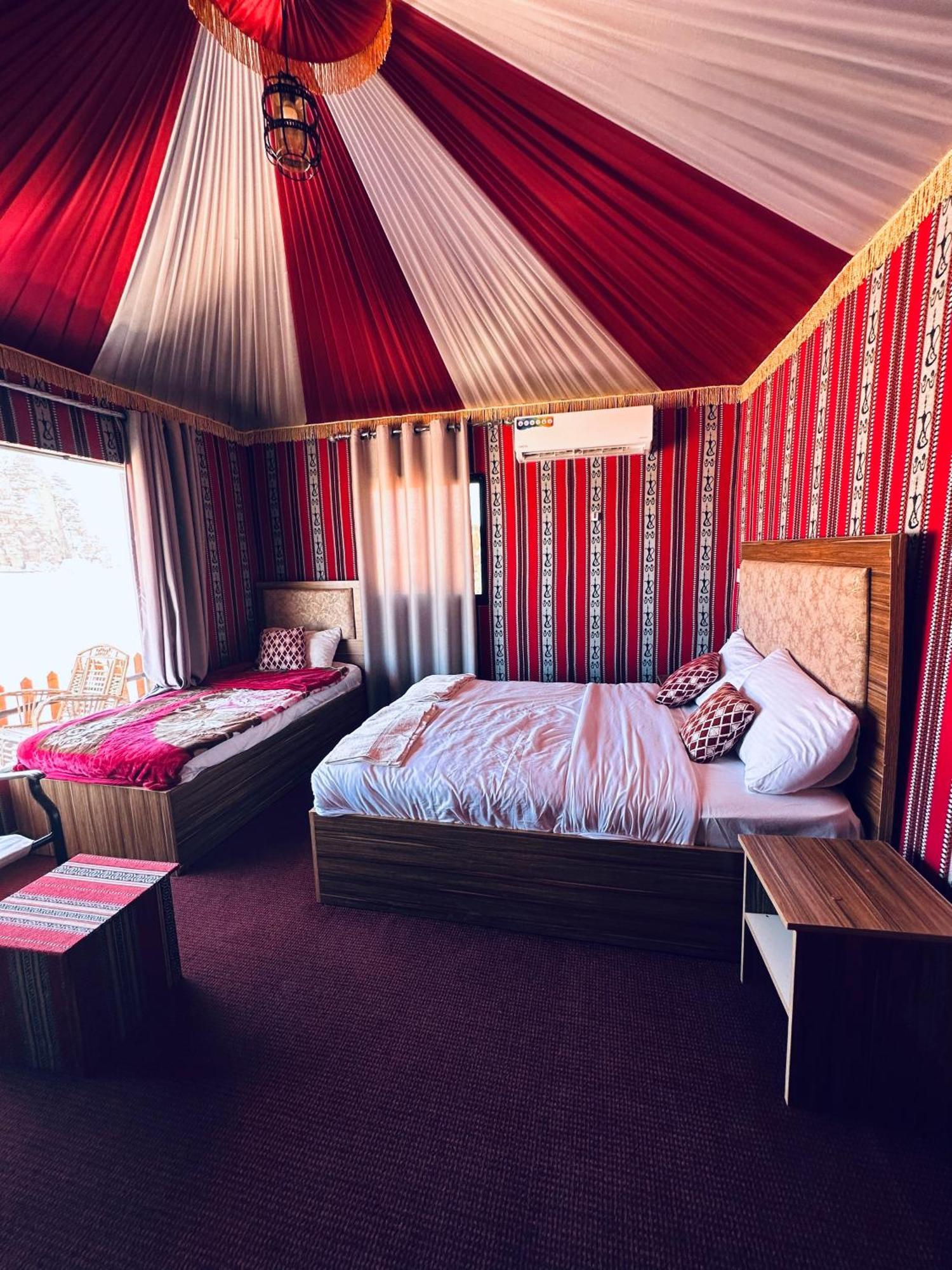 Fabulous Wadi Rum Exterior photo